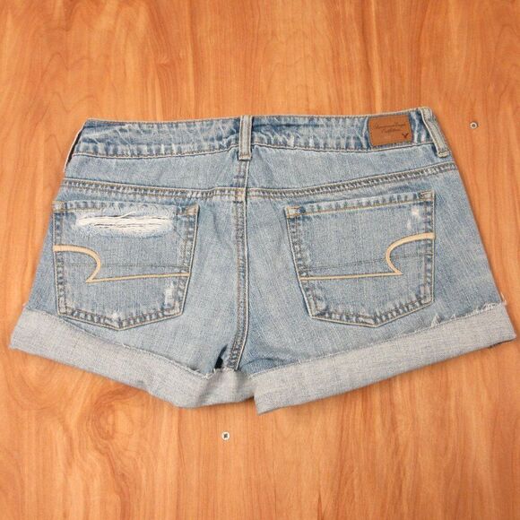 AMERICAN EAGLE Frayed Hem Cuffed Jean Shorts Womens Sz 4 Ripped Destroyed Denim - Picture 1 of 12